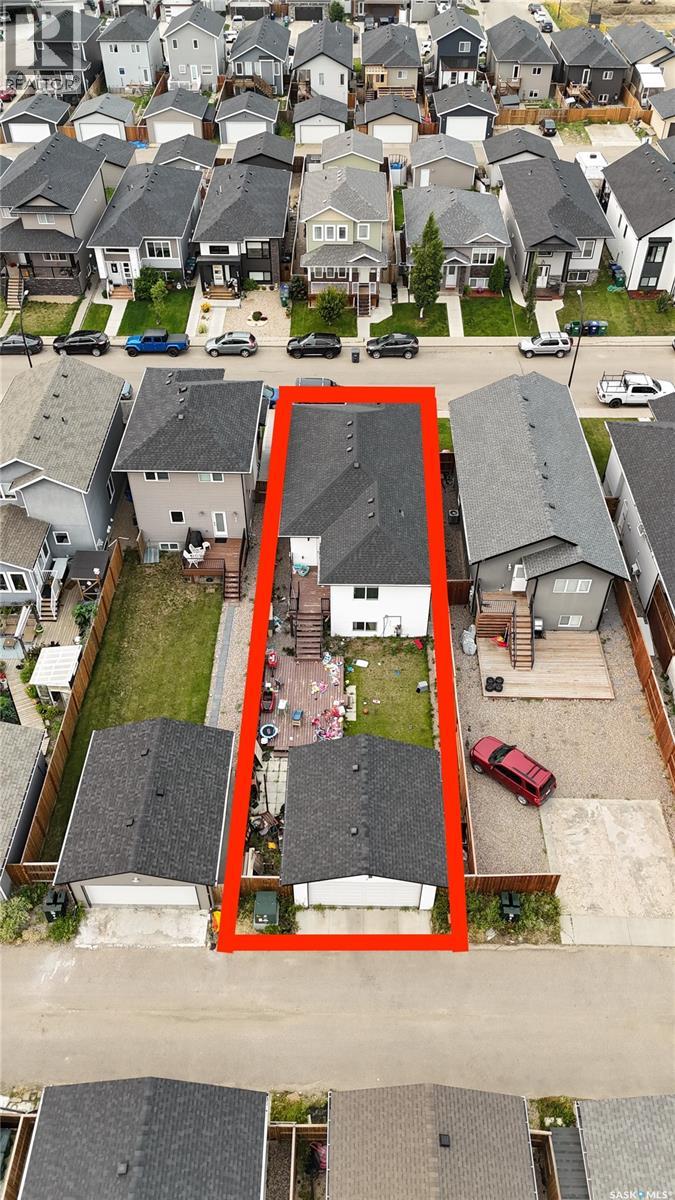 418 Ells Way, Saskatoon, Saskatchewan  S7L 6K6 - Photo 3 - SK043575