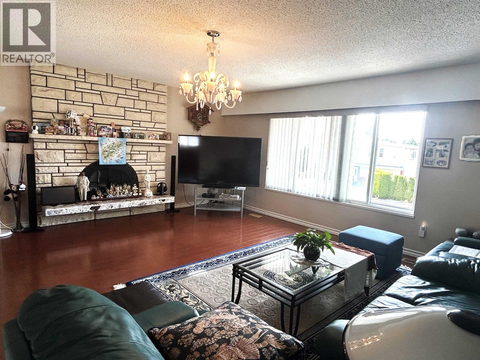 6220 Spender Drive, Richmond, British Columbia  V7E 4C2 - Photo 3 - R3148907
