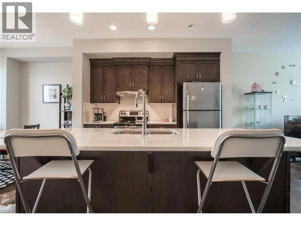 538 Panatella Walk NW, Calgary, Alberta  T3K 0Z4 - Photo 5 - A2299134