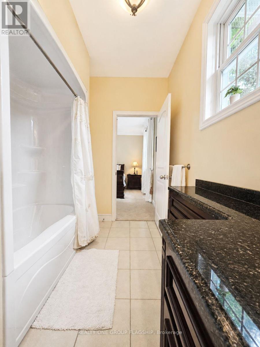 2015 Nigh Road, Fort Erie, Ontario  L2A 5M4 - Photo 15 - X13600216