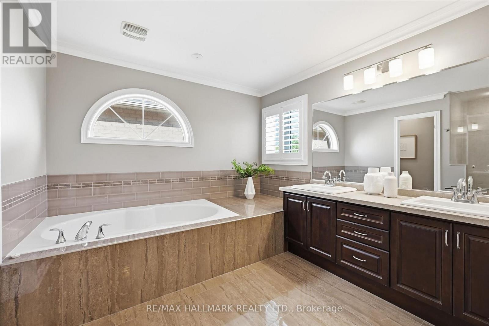 320 Turning Leaf Road, Oakville, Ontario  L6L 6W7 - Photo 22 - W13600928