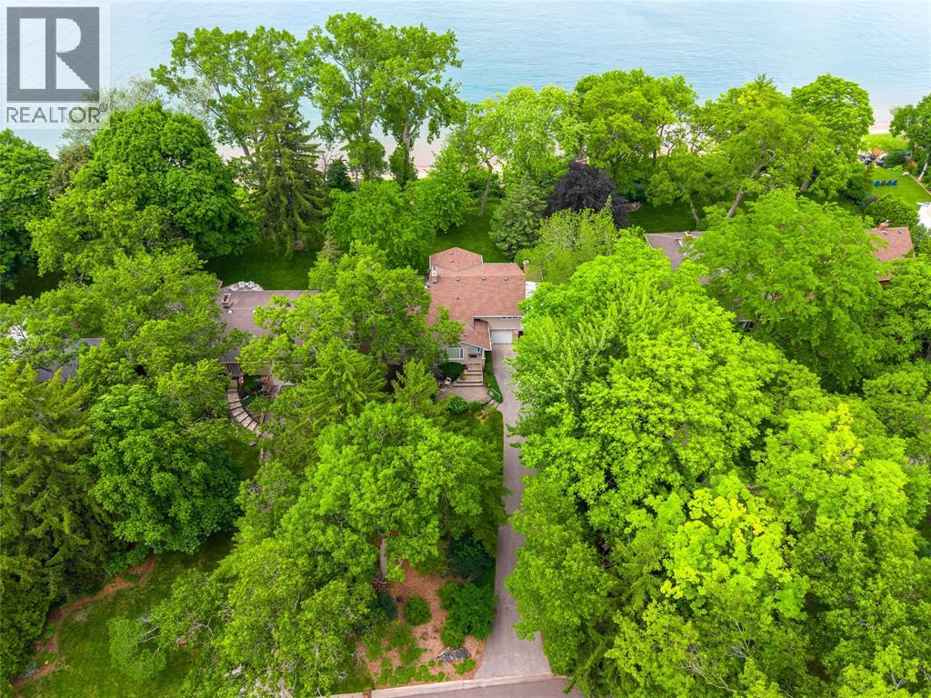 1030 Edgewater Court, Sarnia, Ontario  N7V 3A9 - Photo 2 - 26017088