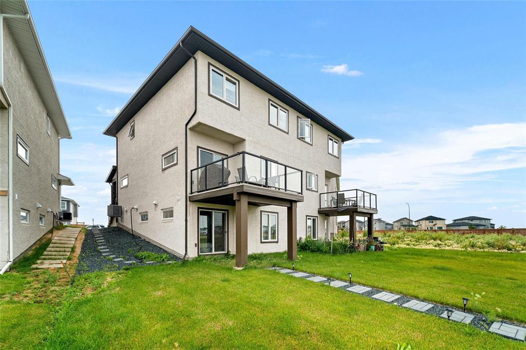 79 Bell Gardens Cove, Winnipeg, Manitoba  R3Y 2E9 - Photo 36 - 202618539