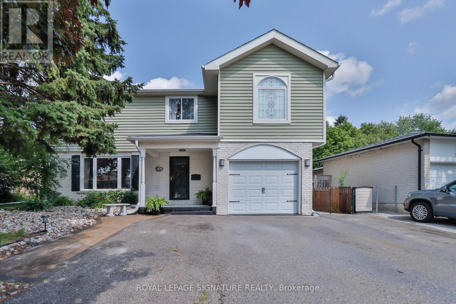 32 Harland Crescent, Ajax, Ontario  L1S 1J9 - Photo 3 - E13596368