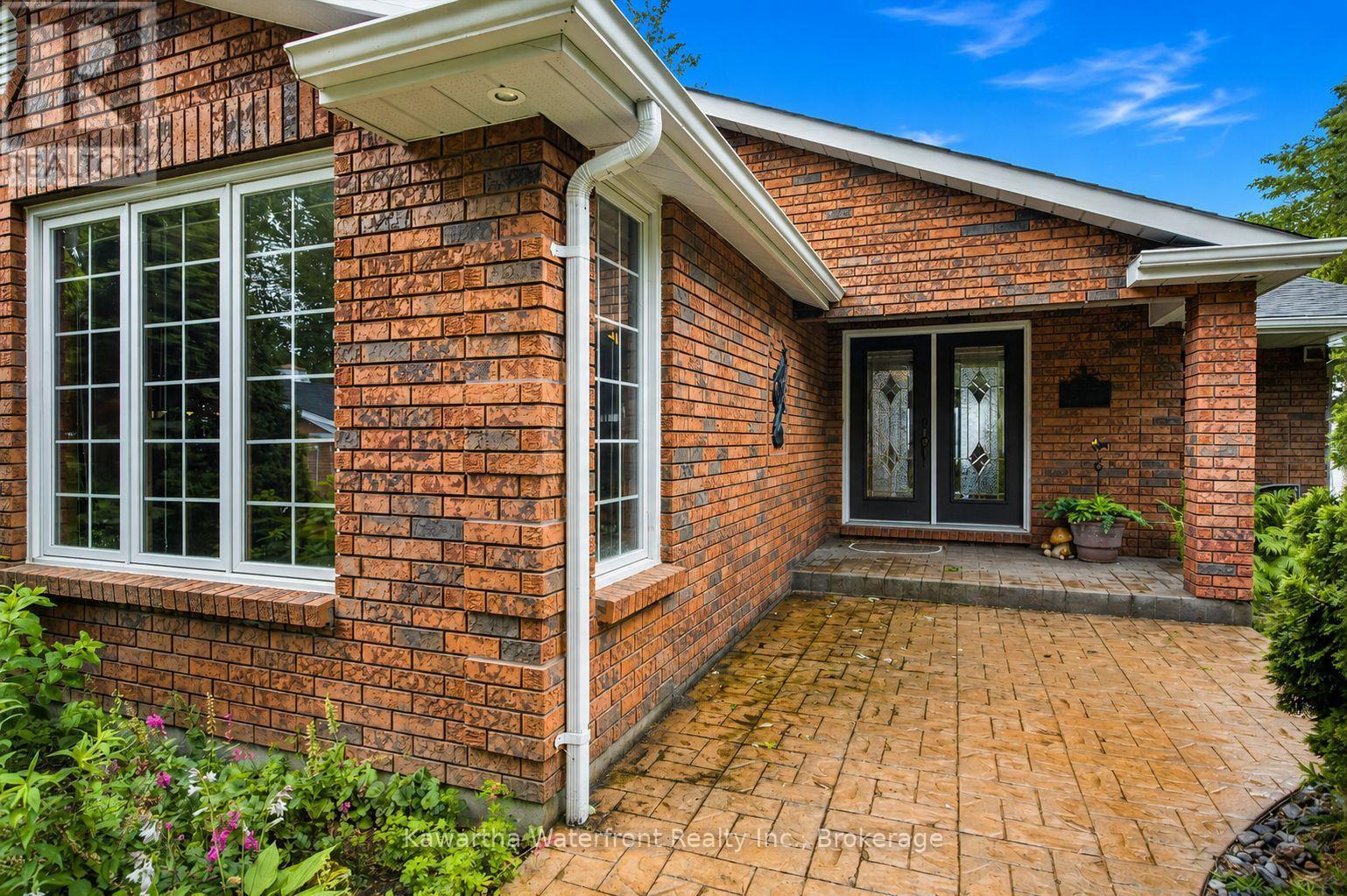 106 Crescent Drive, Kawartha Lakes, Ontario  K0M 1A0 - Photo 12 - X13600984