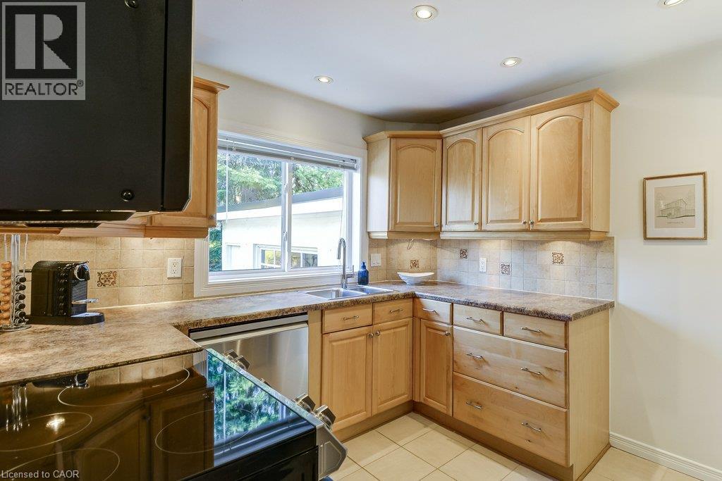 2180 Caroline Street, Burlington, Ontario  L7R 1M3 - Photo 12 - 40824924