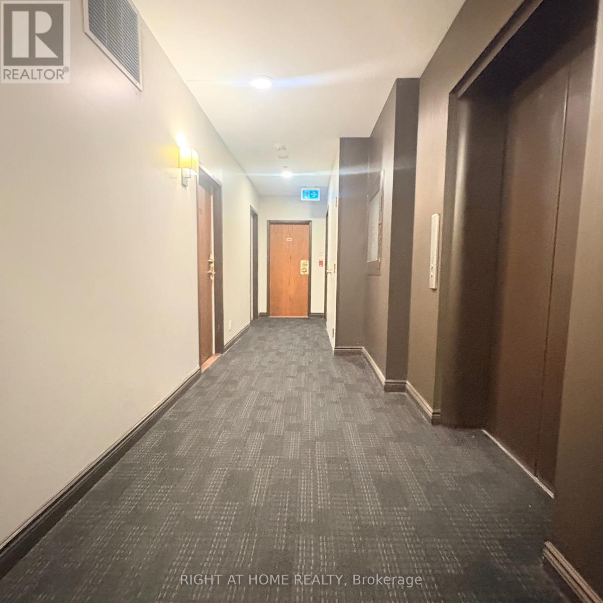 204 - 135 Maitland Street S, Toronto, Ontario  M4Y 1E5 - Photo 3 - C13600978