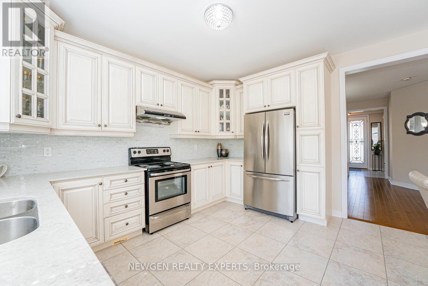 46 Monument Trail, Brampton, Ontario  L7A 4M9 - Photo 10 - W13601006