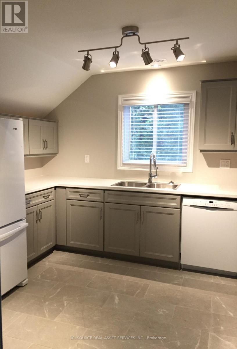 692 Lincoln Road, Windsor, Ontario  N8Y 2G7 - Photo 2 - X13601022