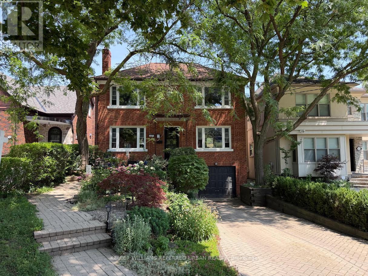 <div class="slider-price">$1,999,000</div><p>327 Bessborough Drive, Toronto, Ontario</p>
