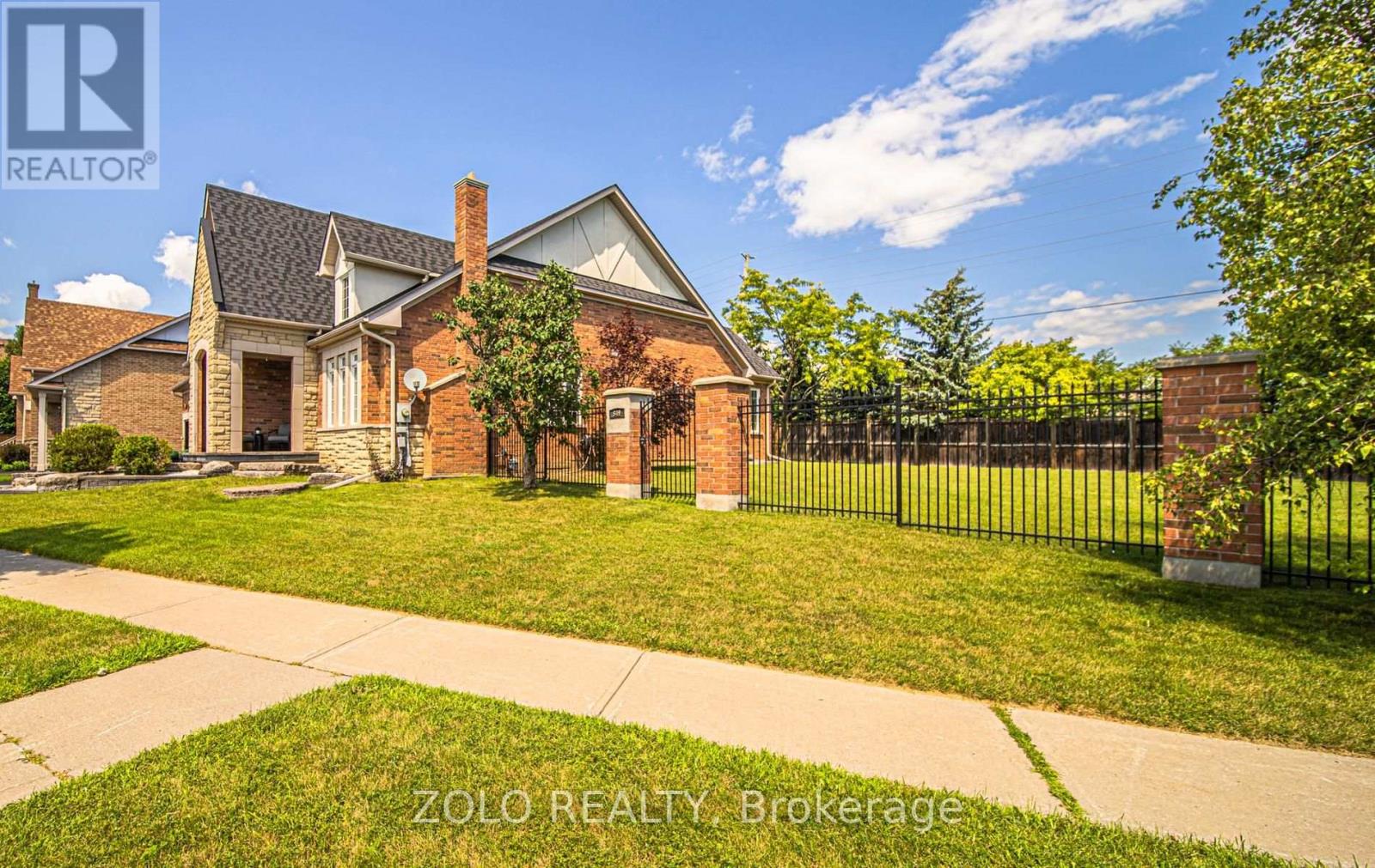 849 Hanmore Street, Oshawa, Ontario  L1K 0C5 - Photo 5 - E13601062