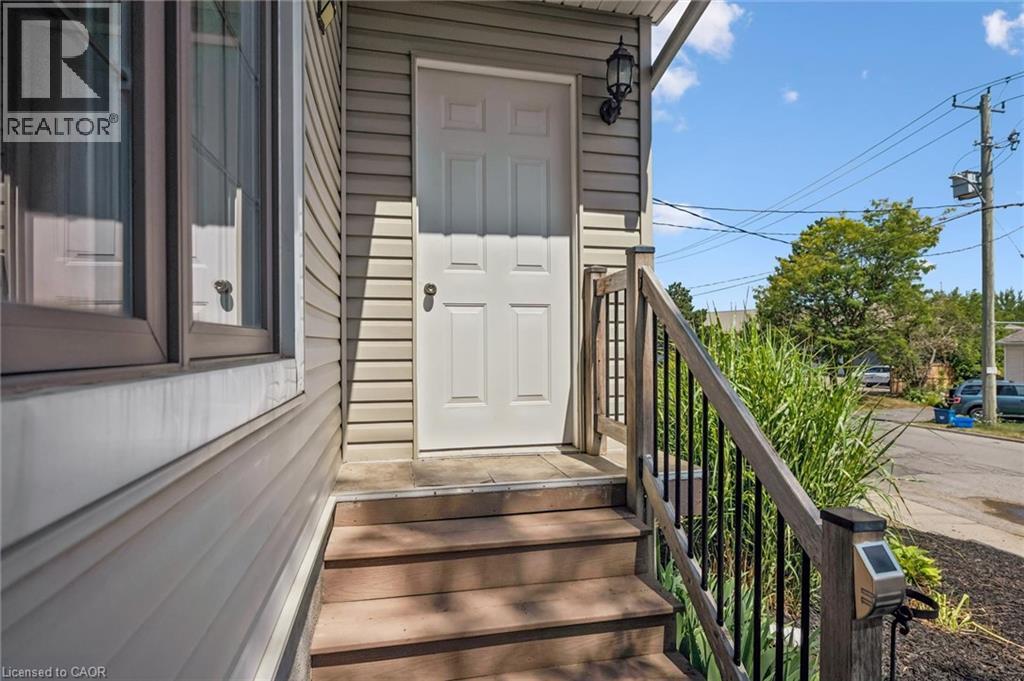 976 Guelph Street, Kitchener, Ontario  N2H 5Z6 - Photo 4 - 40850148