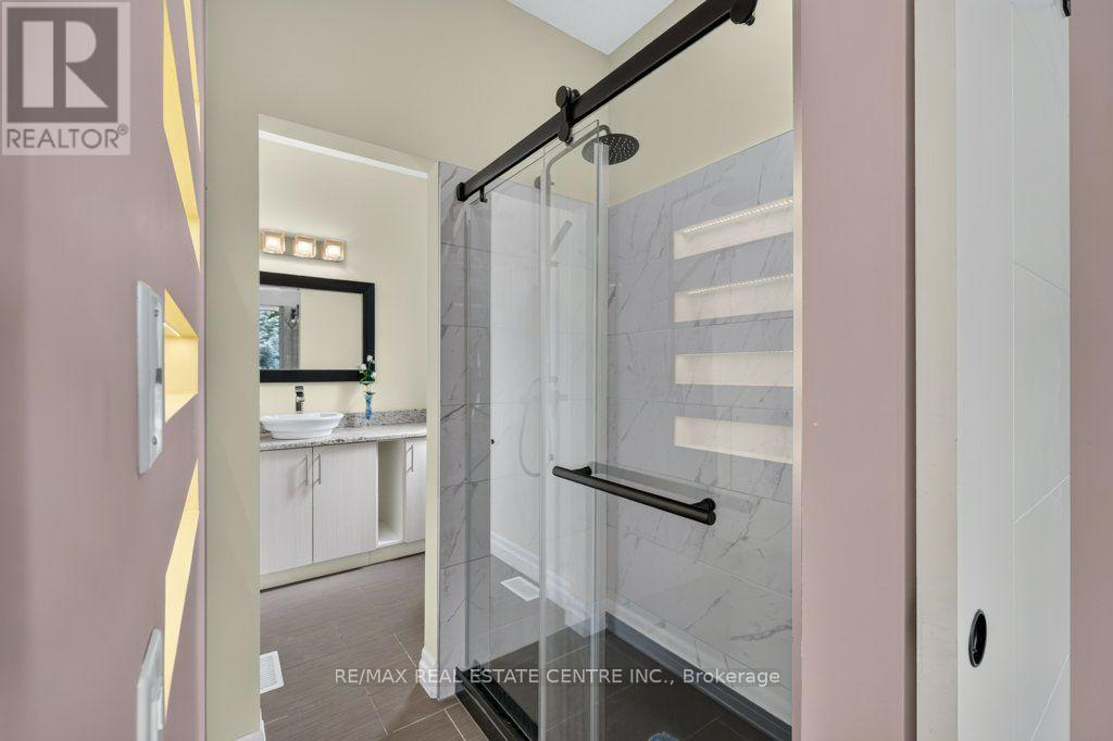 236 Neilson Avenue, Waterloo, Ontario N2J 2M3 - Photo 14 - X13599774