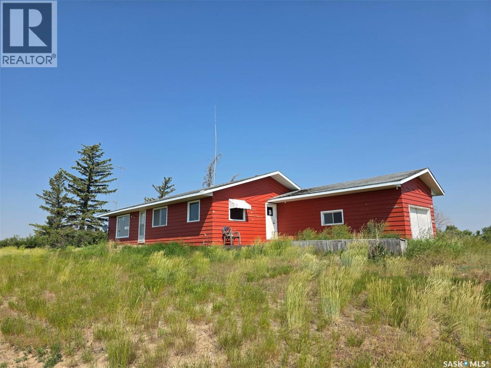 Little Six Acreage, Auvergne Rm No. 76, Saskatchewan  S0N 1Z0 - Photo 1 - SK043196