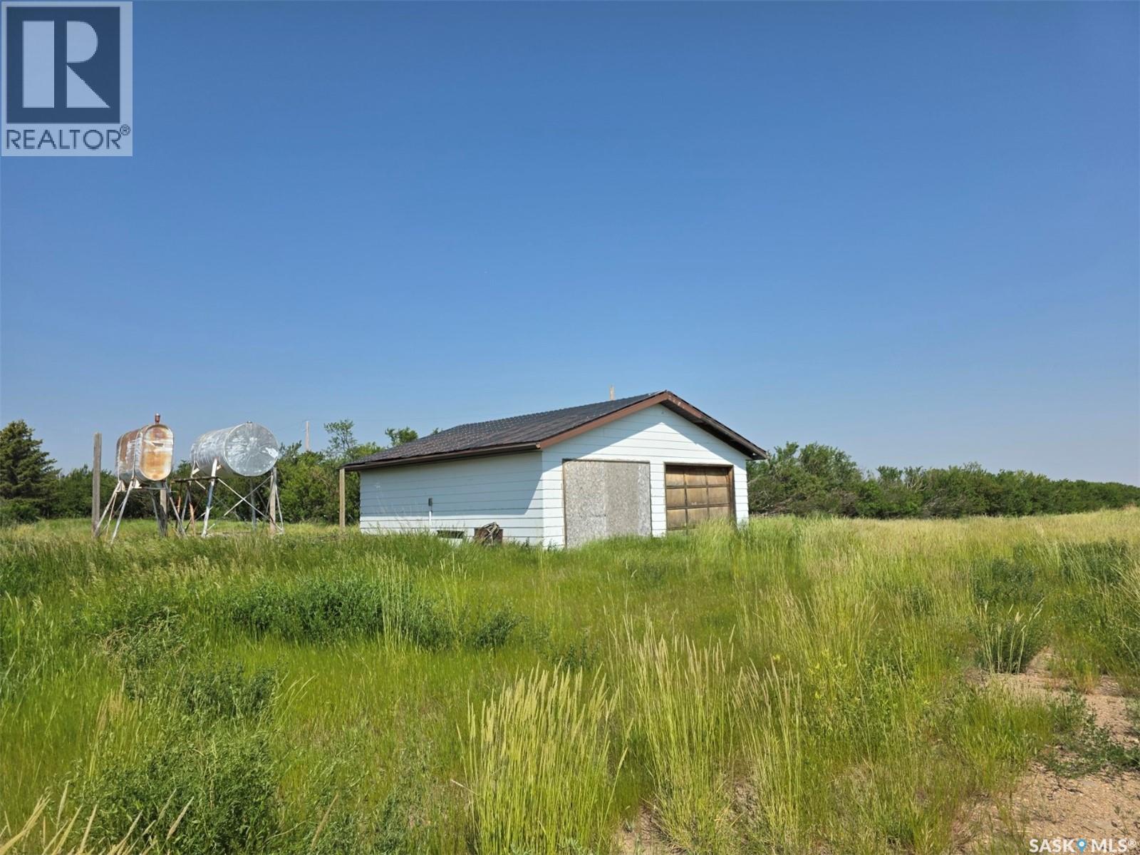 Little Six Acreage, Auvergne Rm No. 76, Saskatchewan  S0N 1Z0 - Photo 2 - SK043196