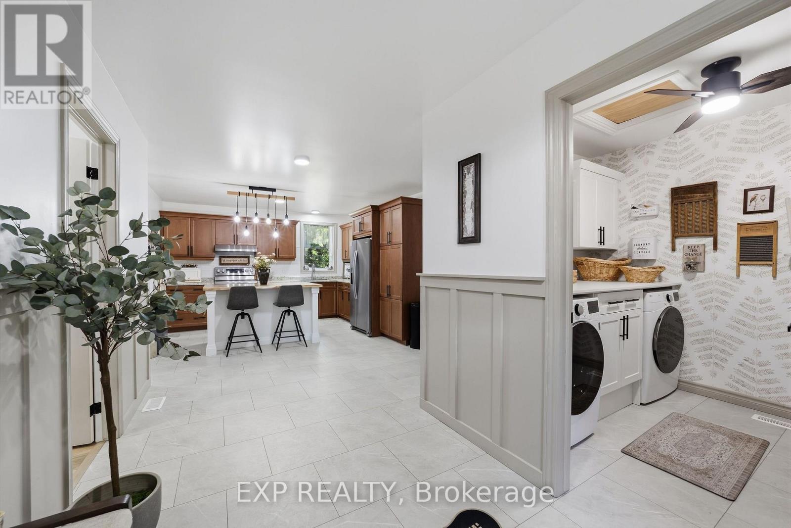 21243 Taits Road, Southwest Middlesex, Ontario  N0L 1M0 - Photo 6 - X13601254