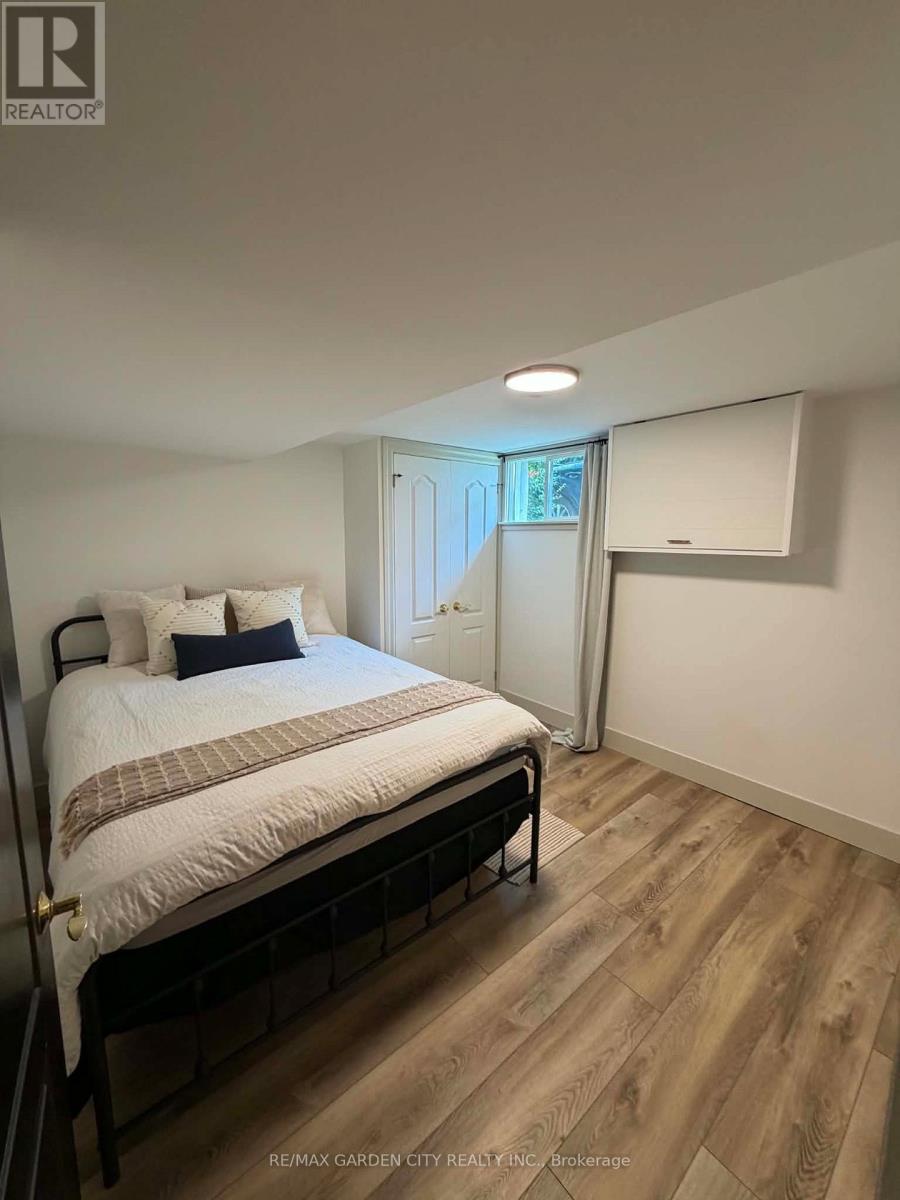 24 LORA STREET, St. Catharines, Ontario