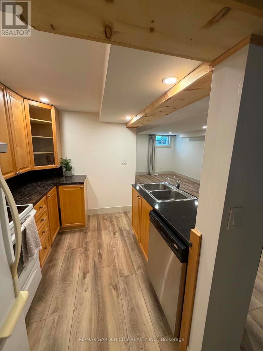24 Lora Street, St. Catharines, Ontario  L2N 3S5 - Photo 11 - X13601152