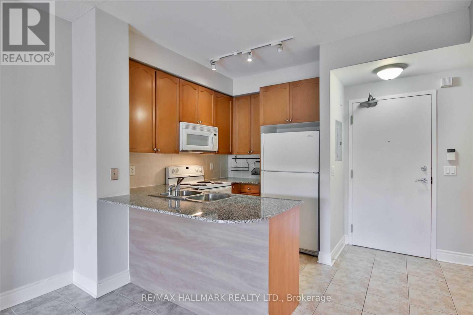 411 - 8201 Islington Avenue, Vaughan, Ontario  L4L 9S6 - Photo 8 - N13601088