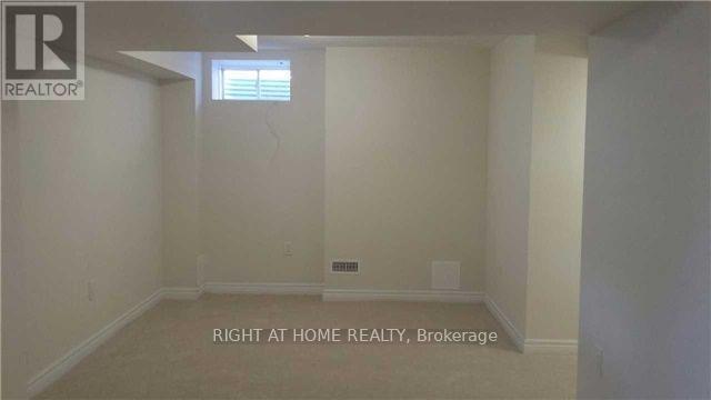 123 Huguenot Road, Oakville, Ontario  L6H 0M3 - Photo 2 - W13601080