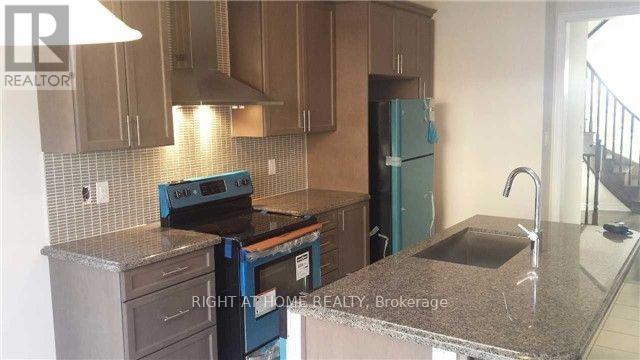 123 Huguenot Road, Oakville, Ontario  L6H 0M3 - Photo 4 - W13601080