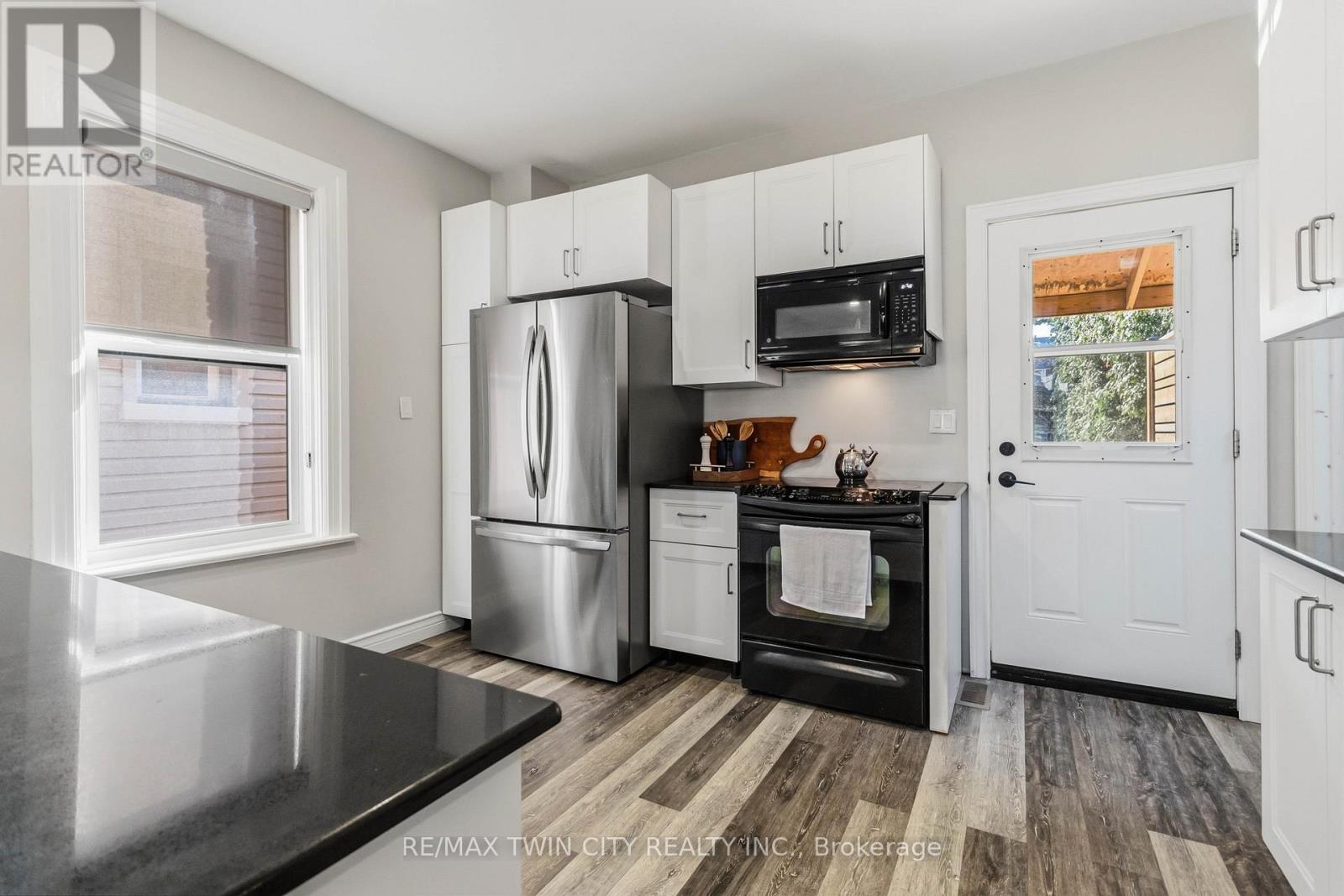 69 St Paul Avenue, Brantford, Ontario  N3T 4E7 - Photo 19 - X13601192