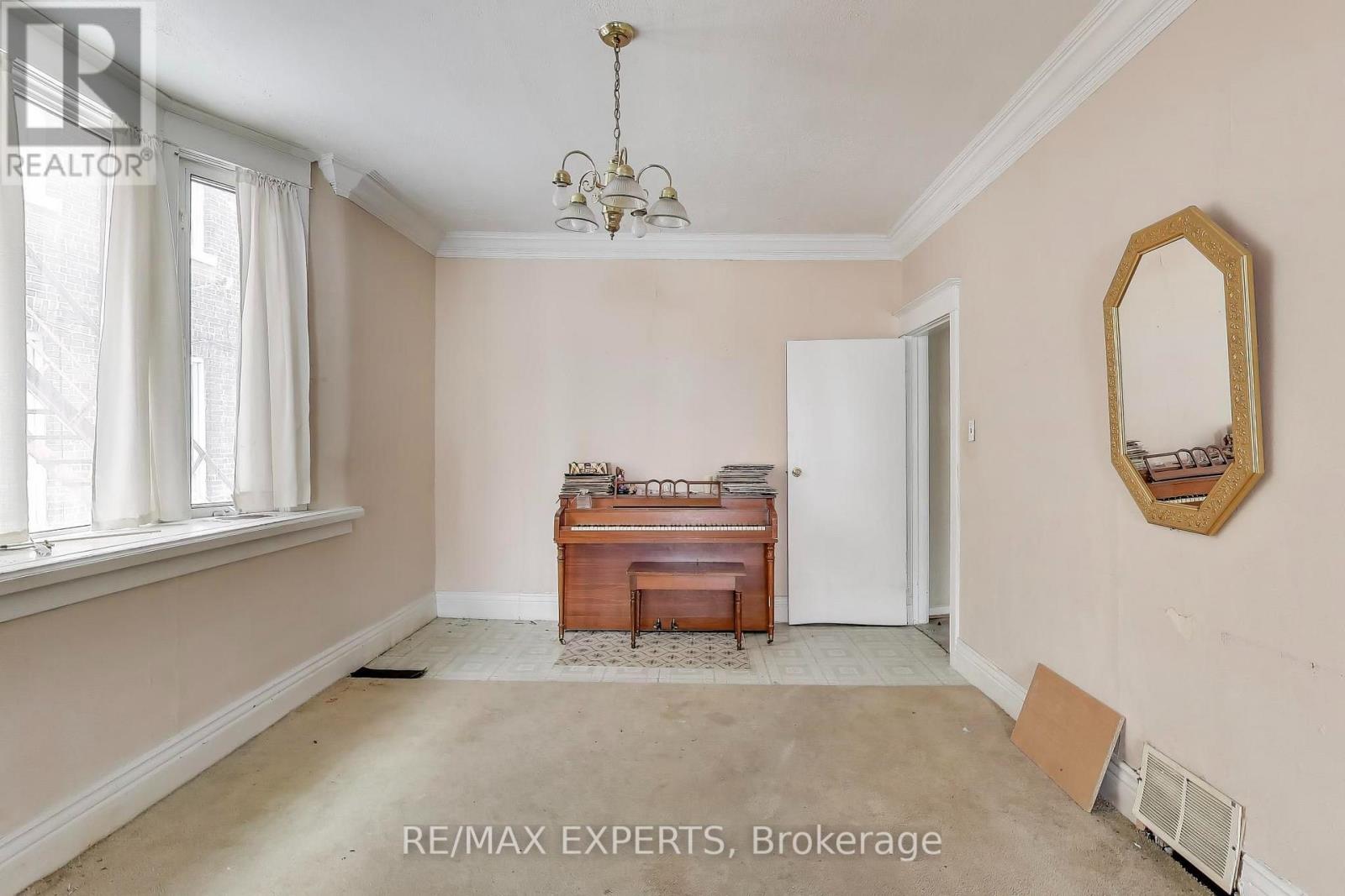 1895 Davenport Road, Toronto, Ontario  M6N 1C1 - Photo 3 - W13120792