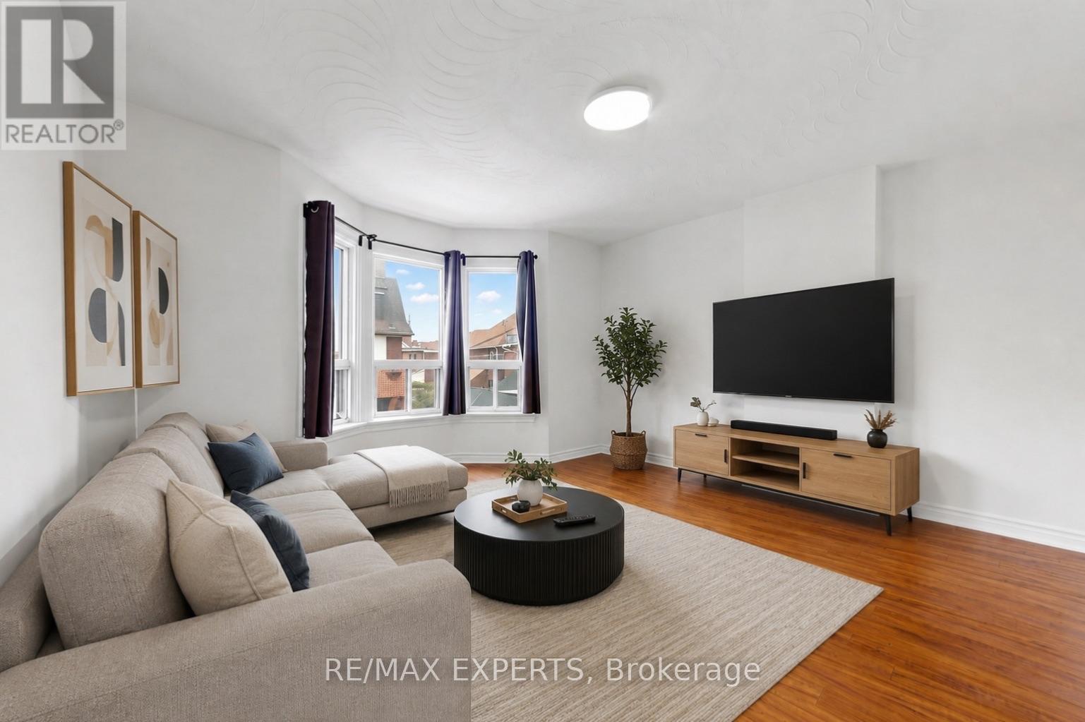 8 Parr Street, Toronto, Ontario  M6J 2E3 - Photo 11 - C13601282