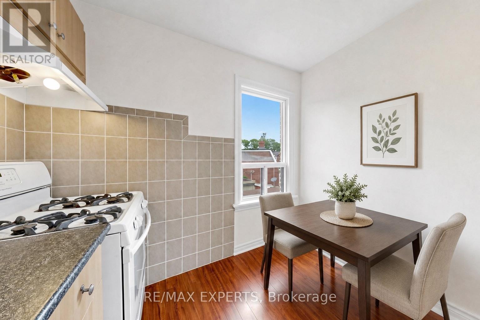 8 Parr Street, Toronto, Ontario  M6J 2E3 - Photo 8 - C13601282