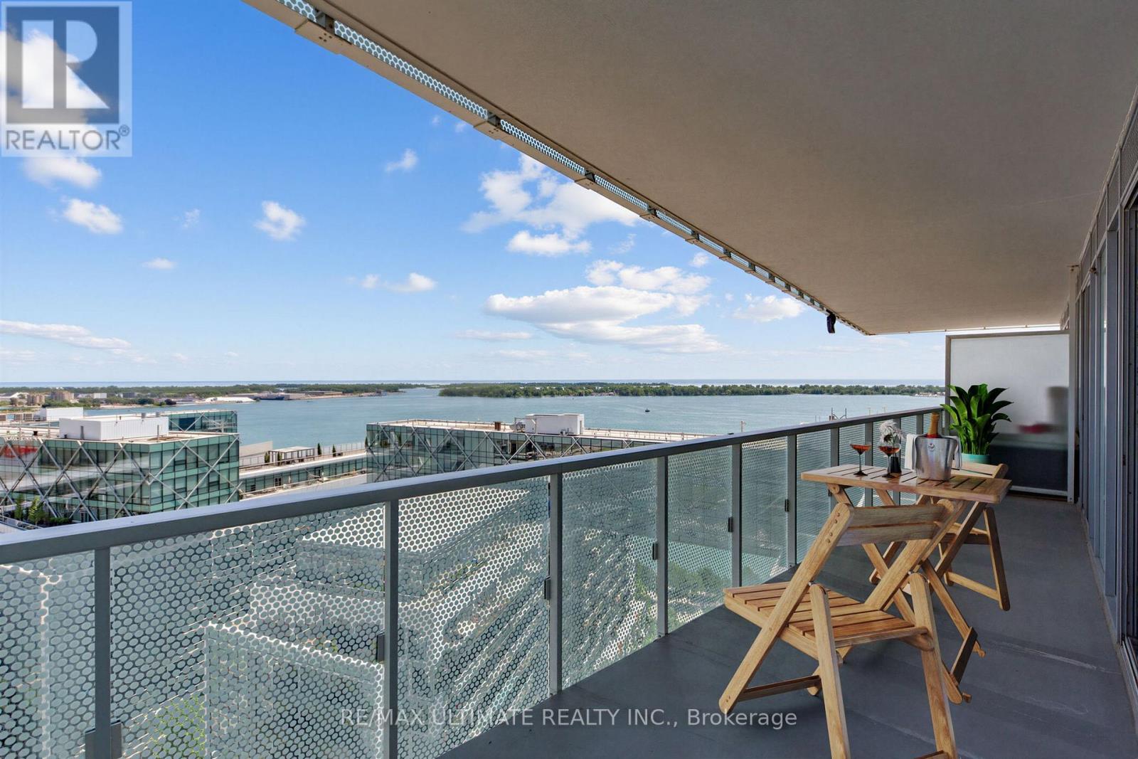 1901 - 15 QUEENS QUAY E, Toronto, Ontario