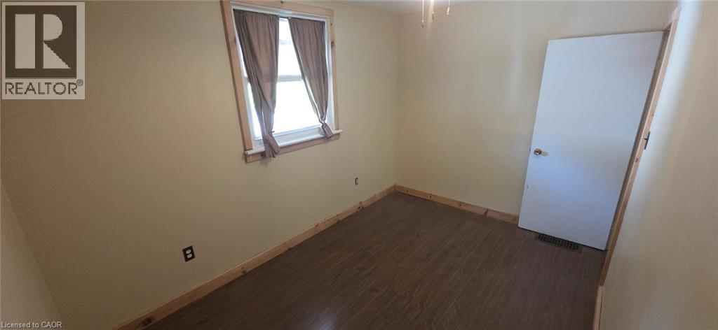 274 East 38th Street, Hamilton, Ontario  L8V 4G3 - Photo 19 - 40850602