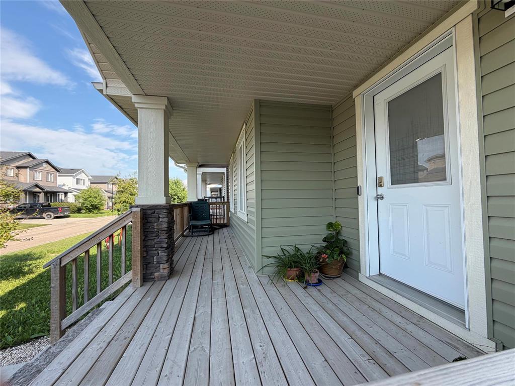 28 CANDLELIGHT Drive La Salle Manitoba Canada R0G0A2 2