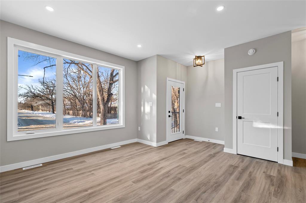 .5 514 Rathgar Avenue, Winnipeg, Manitoba  R3L 1G5 - Photo 12 - 202617401