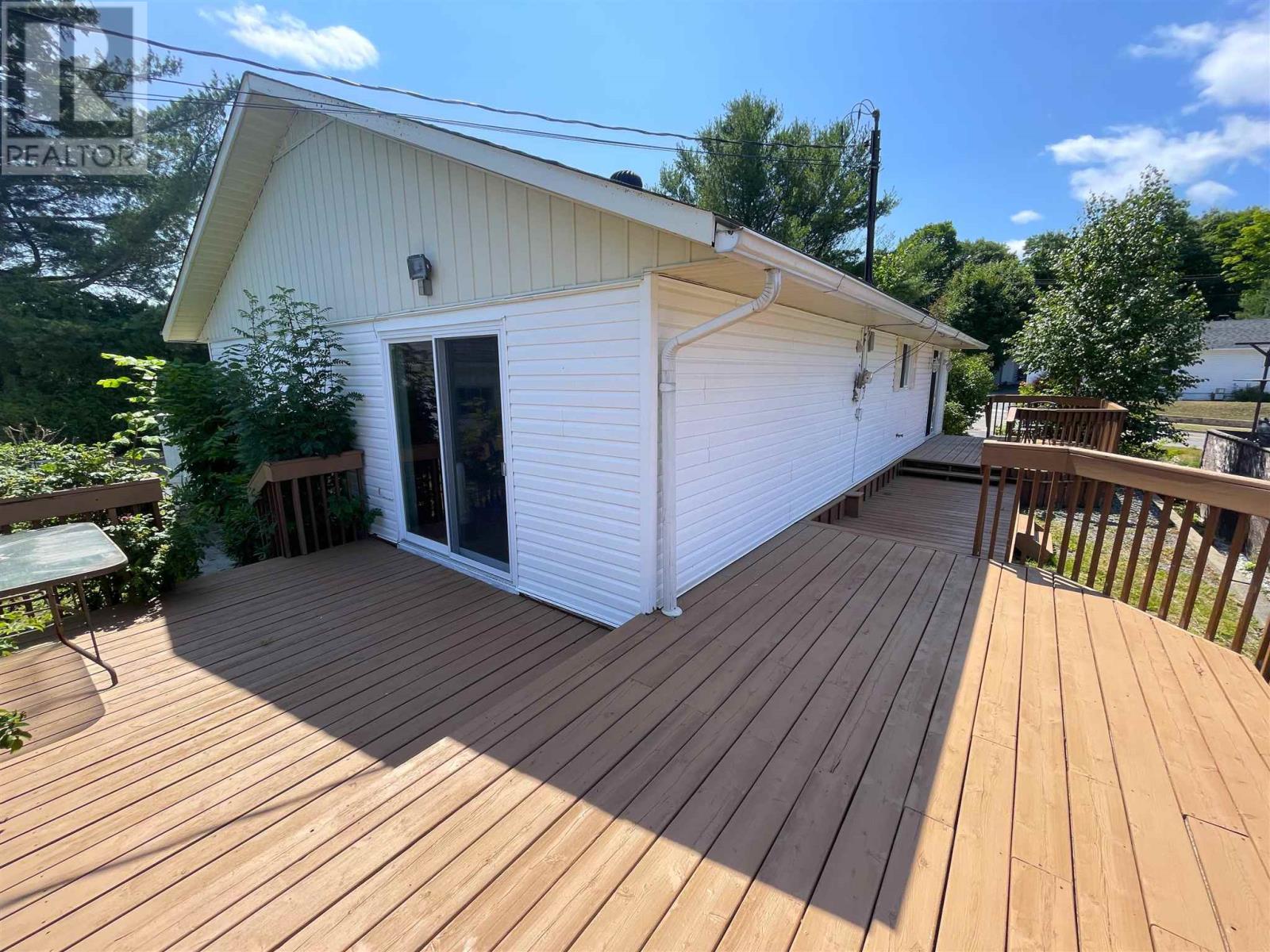 238 Mississauga Ave, Elliot Lake, Ontario  P5A 1E7 - Photo 22 - SM261953