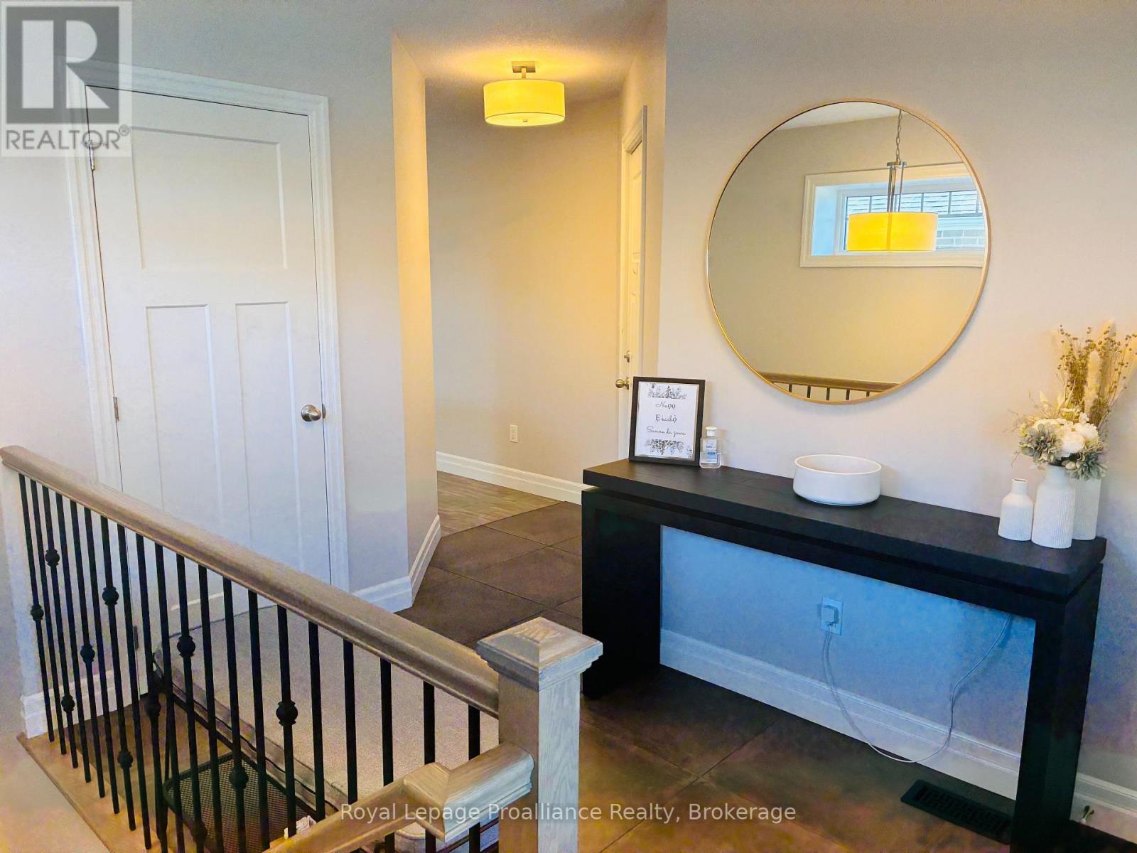 48 Mercedes Drive, Belleville, Ontario  K8N 0B4 - Photo 4 - X13601692