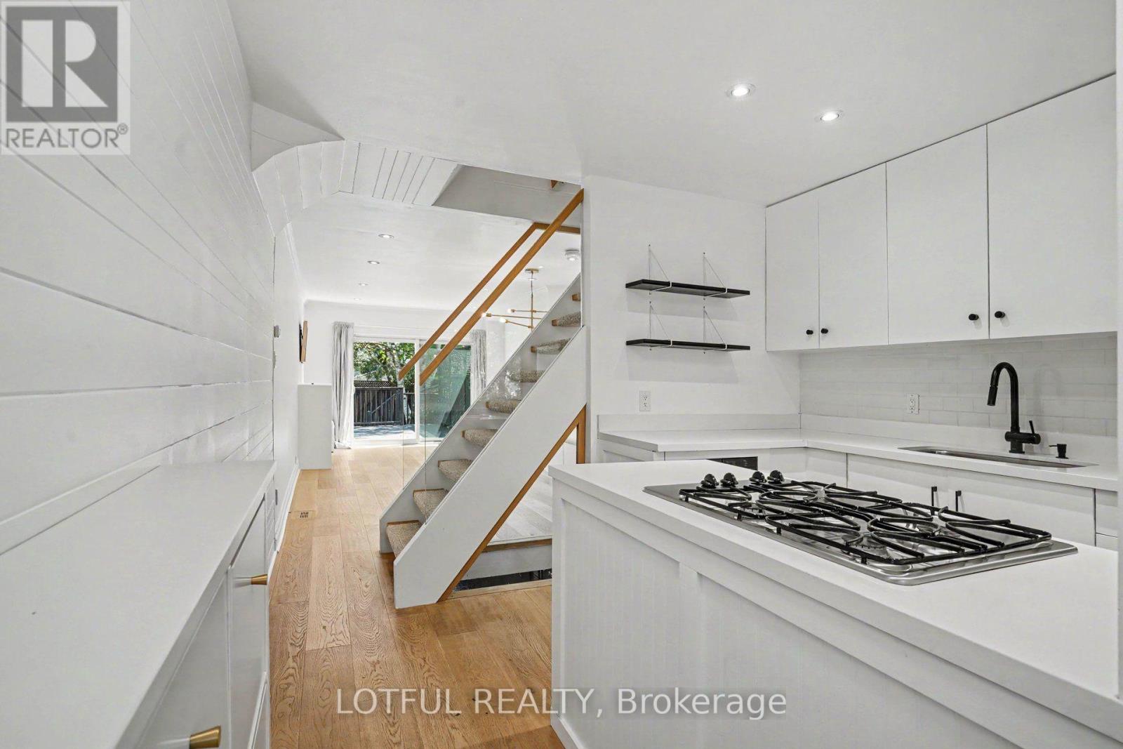 3 Martin Road, Toronto, Ontario  M4S 2V1 - Photo 10 - C13601524