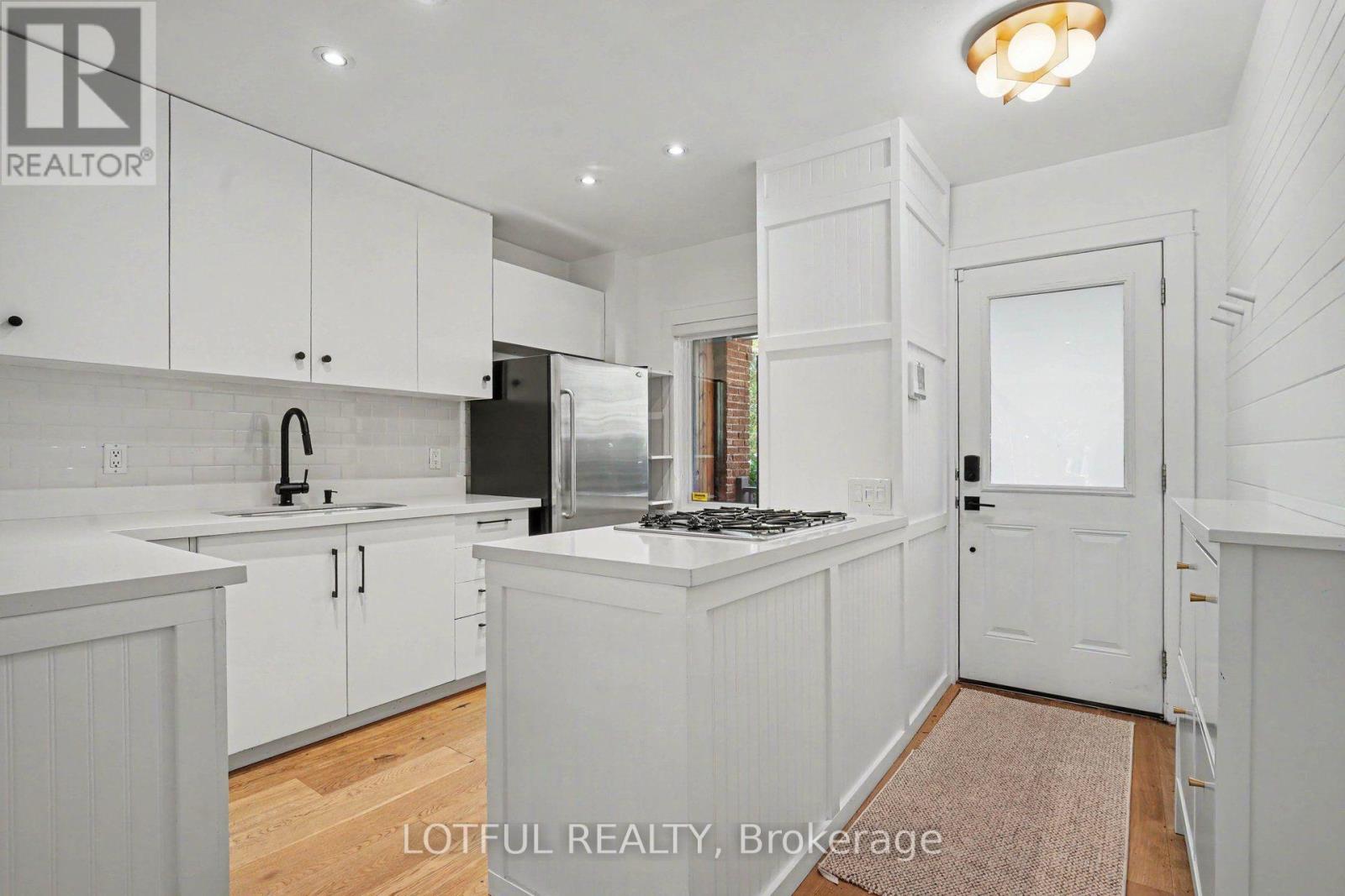 3 Martin Road, Toronto, Ontario  M4S 2V1 - Photo 9 - C13601524