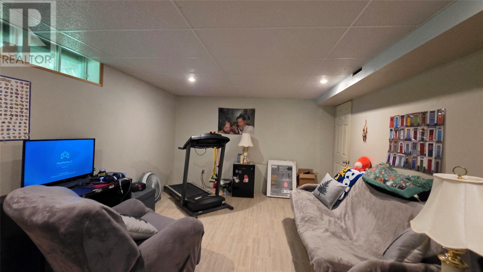 Photo 32