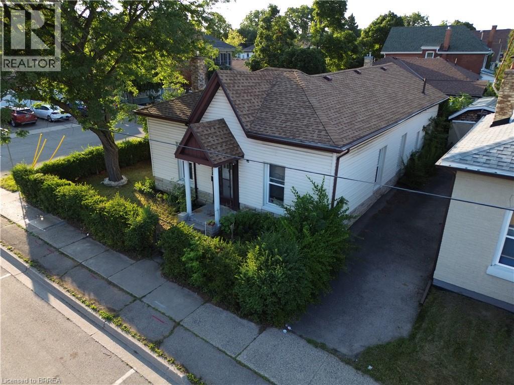 472 Colborne Street E, Brantford, Ontario  N3S 3P1 - Photo 2 - 40850524