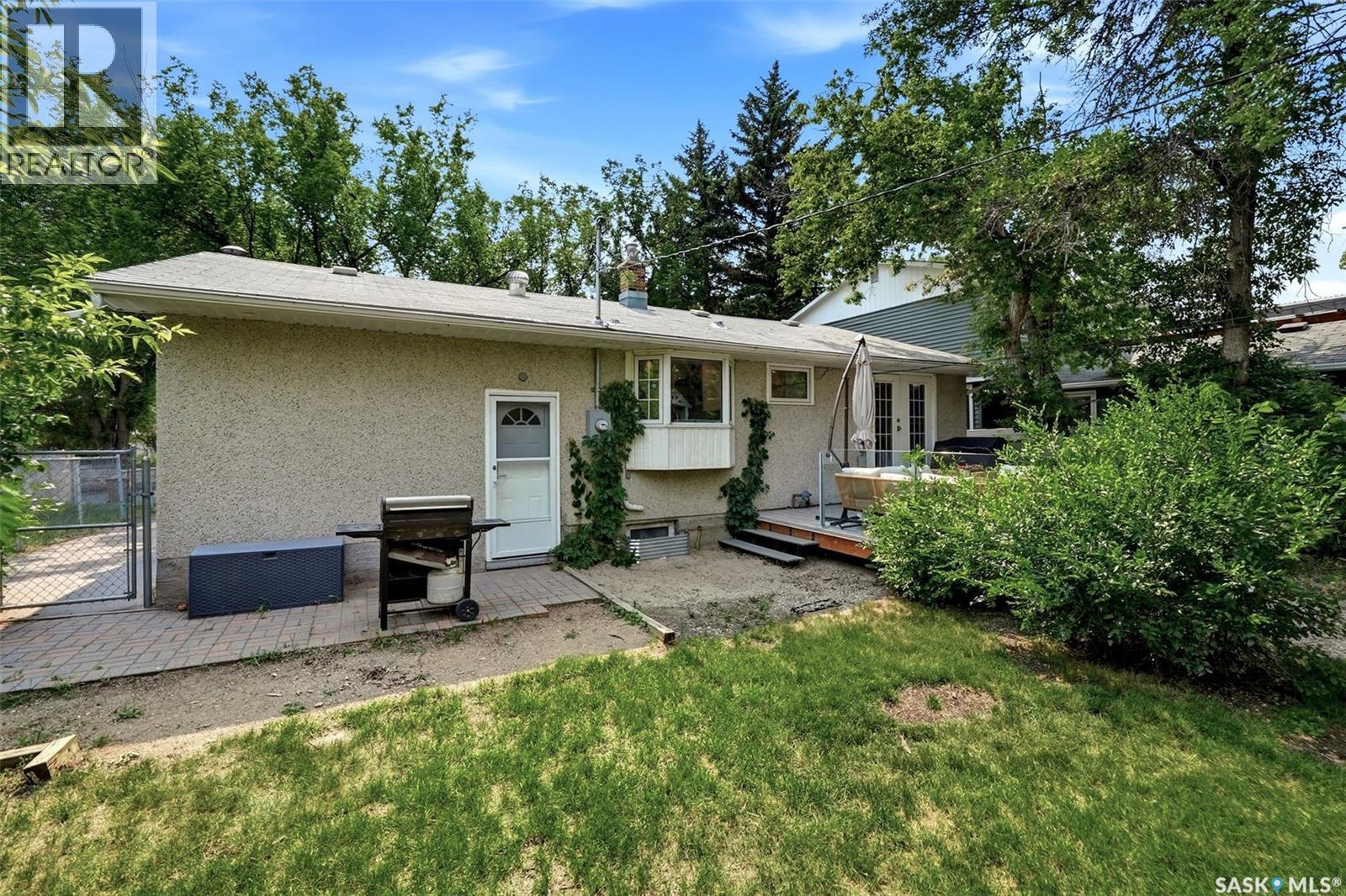 3 Woodlawn Place, Regina, Saskatchewan  S4S 5M9 - Photo 41 - SK043494