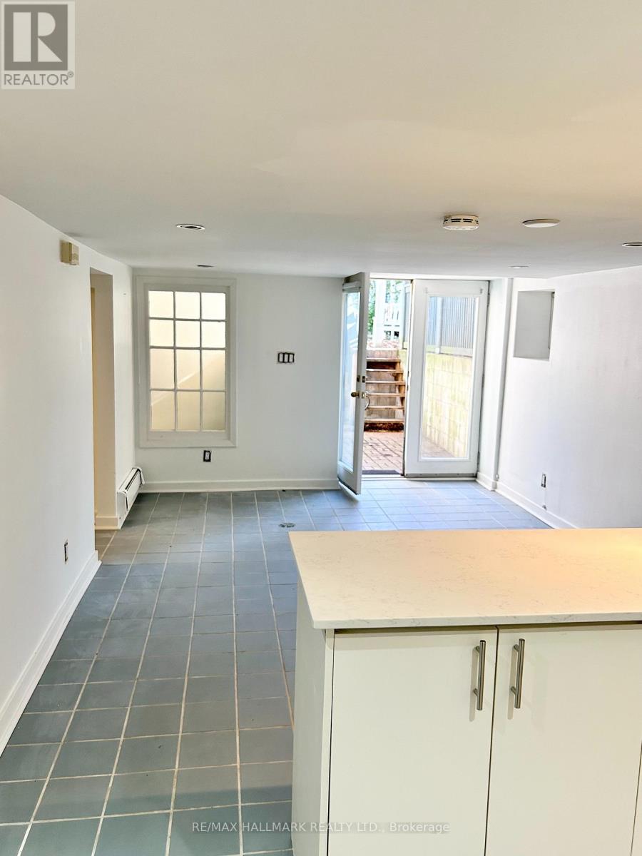 Lower - 375 Palmerston Boulevard, Toronto, Ontario  M6G 2N5 - Photo 5 - C13601438