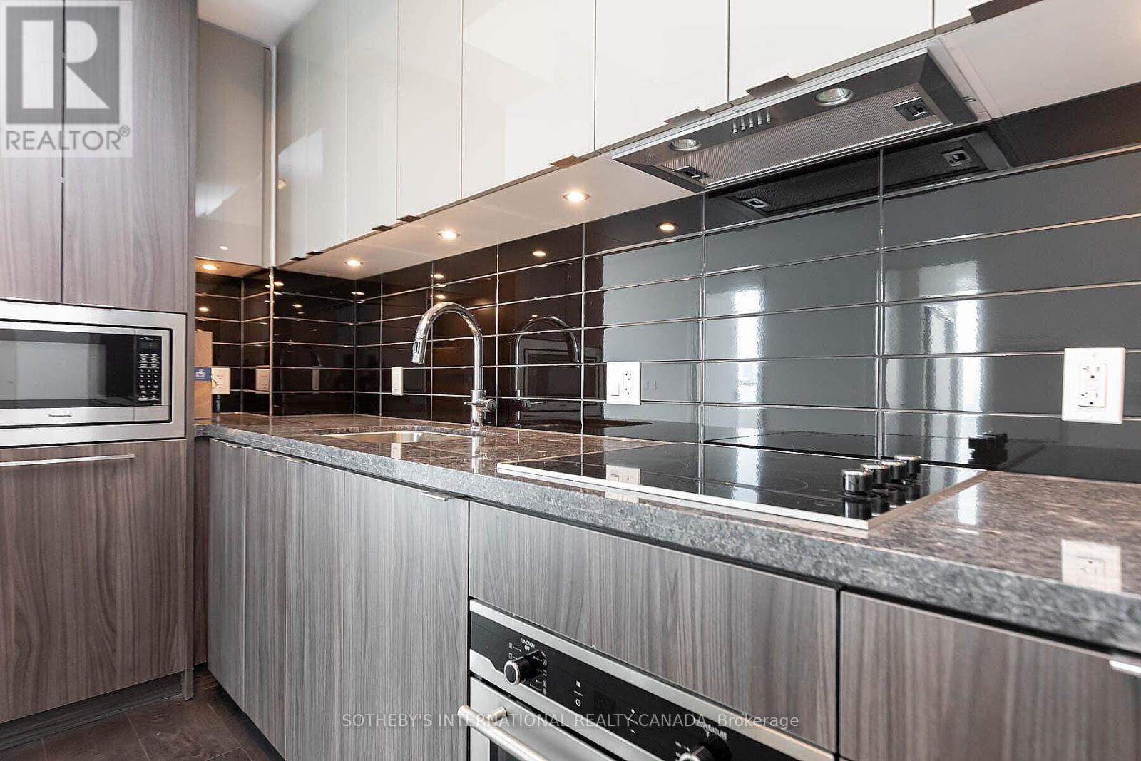 5506 - 125 Blue Jays Way, Toronto, Ontario  M5V 0C4 - Photo 5 - C13601596