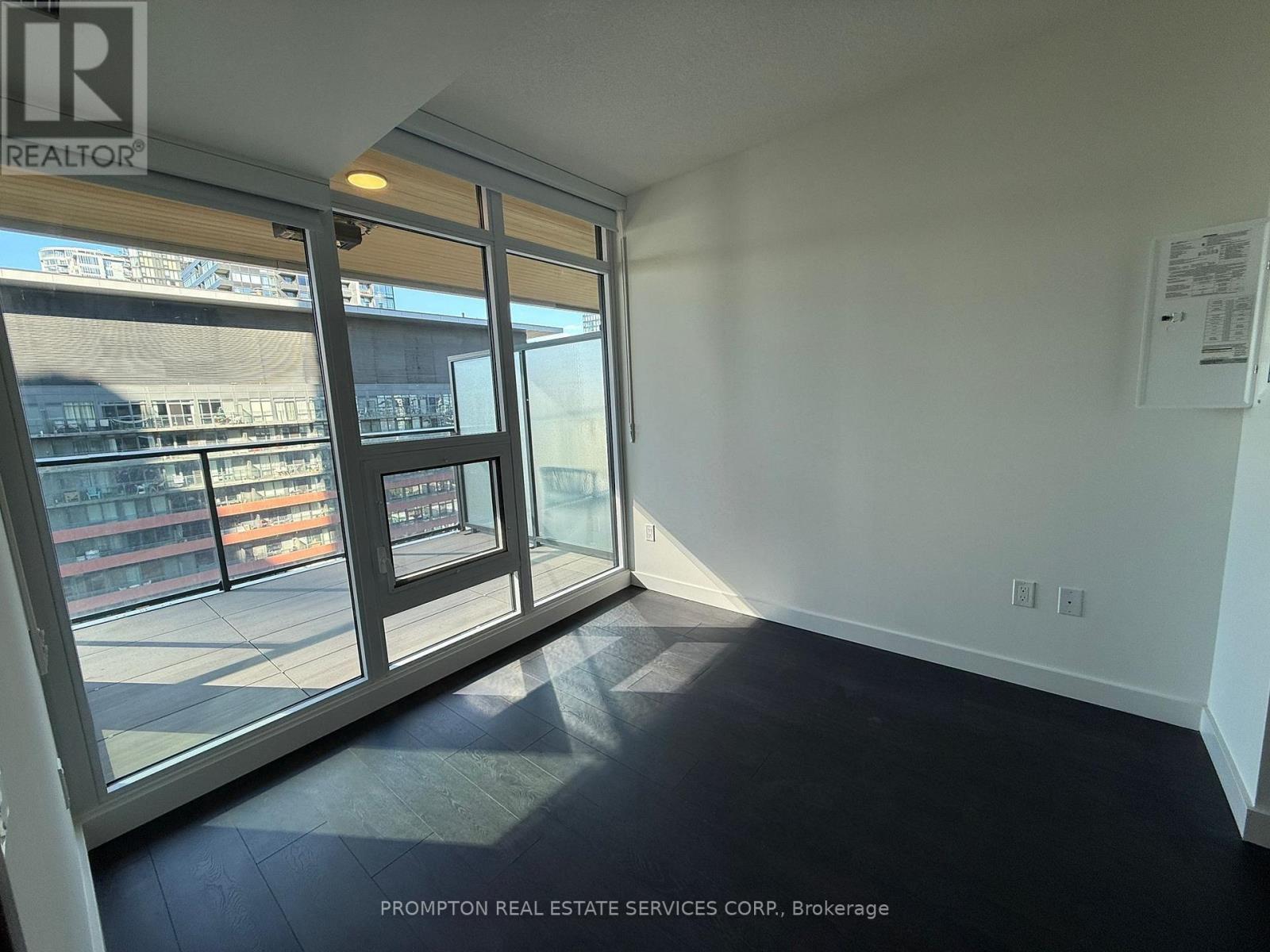 1715 - 3 Concord Cityplace Way, Toronto, Ontario  M5V 0X4 - Photo 4 - C13601600