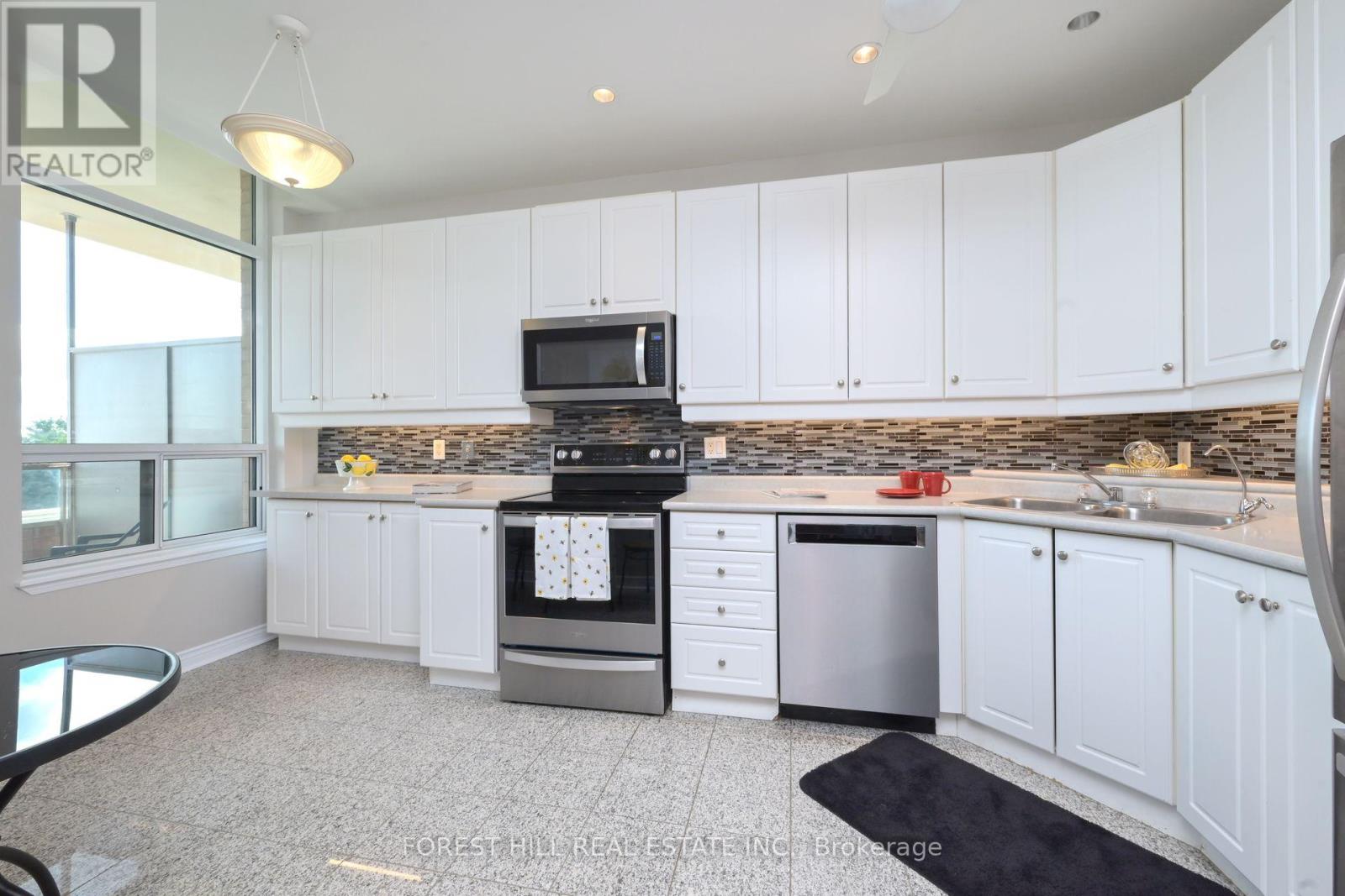 507 - 4 BRIAR HILL HEIGHTS New Tecumseth, ON L9R 1Z7