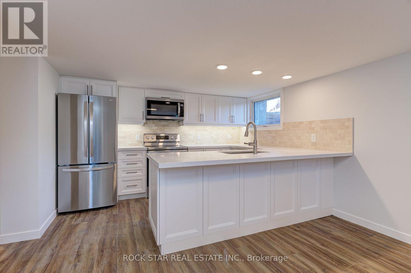 402 Jane Street, Toronto, Ontario  M6S 3Z5 - Photo 1 - W13601514