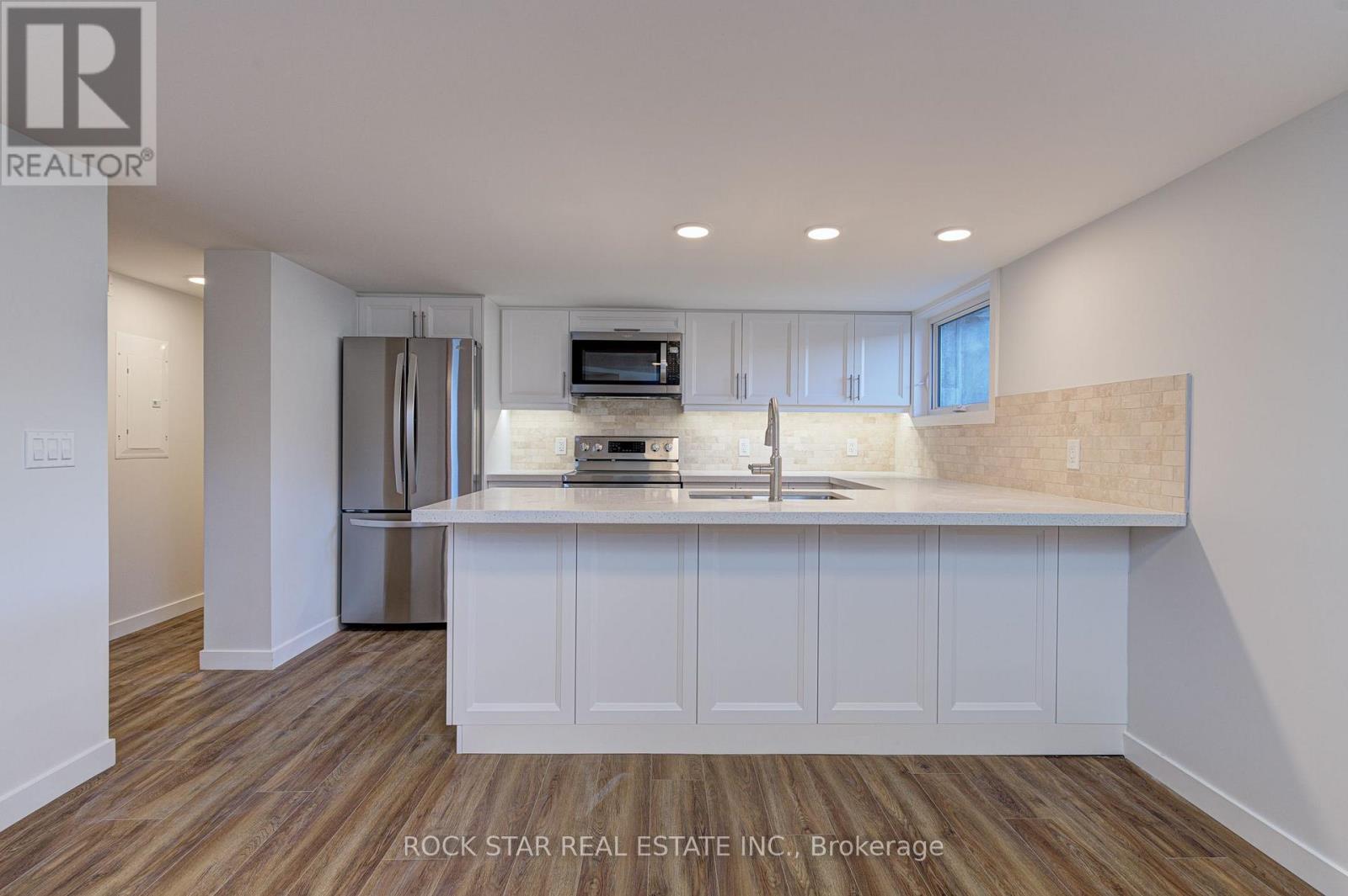 402 Jane Street, Toronto, Ontario  M6S 3Z5 - Photo 2 - W13601514