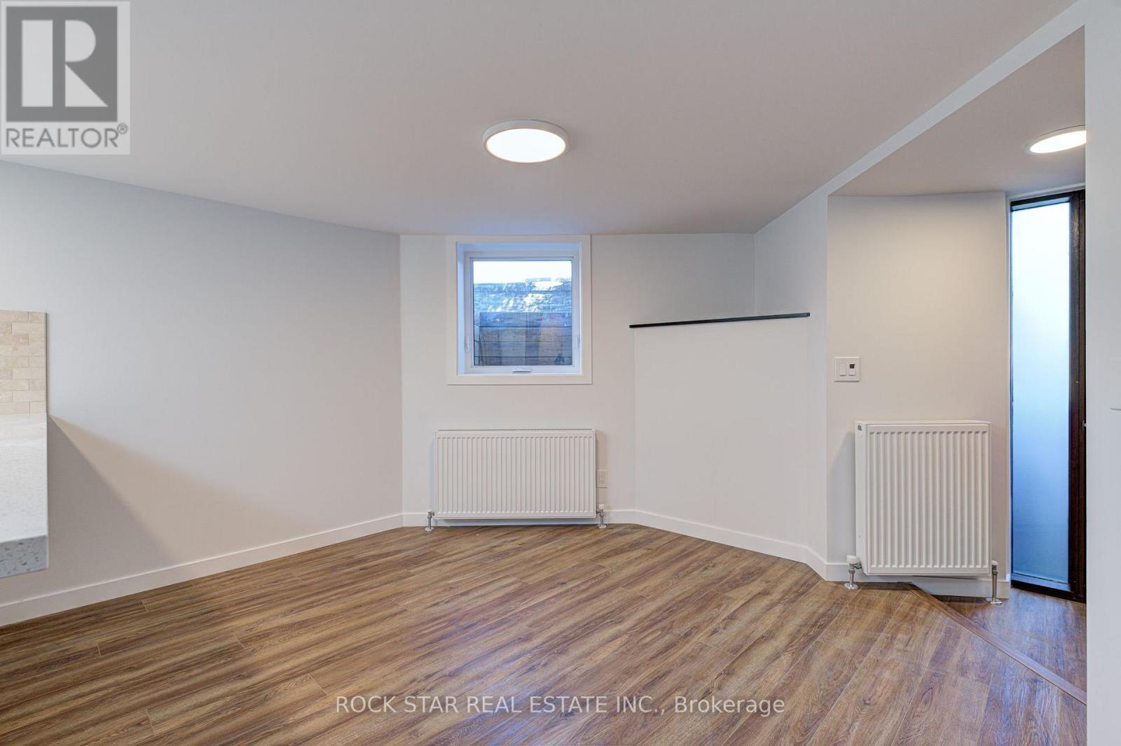 402 Jane Street, Toronto, Ontario  M6S 3Z5 - Photo 5 - W13601514