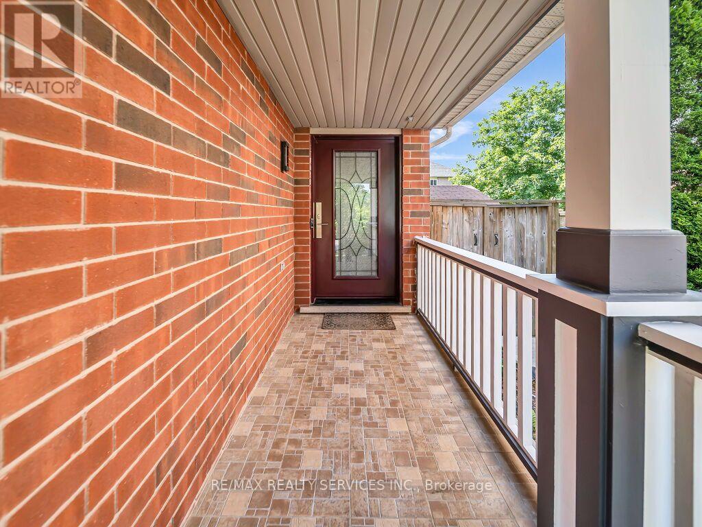 34 Allness Road, Brampton, Ontario  L7A 3N6 - Photo 7 - W13601666