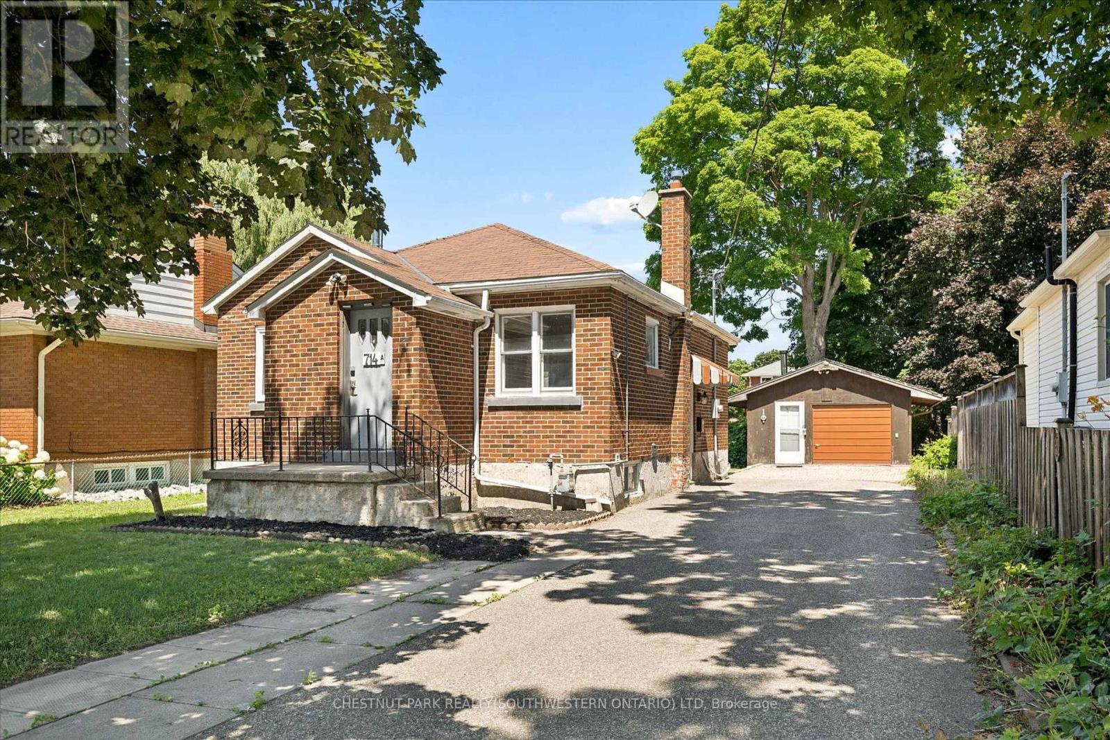 714 Frederick Street, Kitchener, Ontario  N2B 2B2 - Photo 3 - X13601426