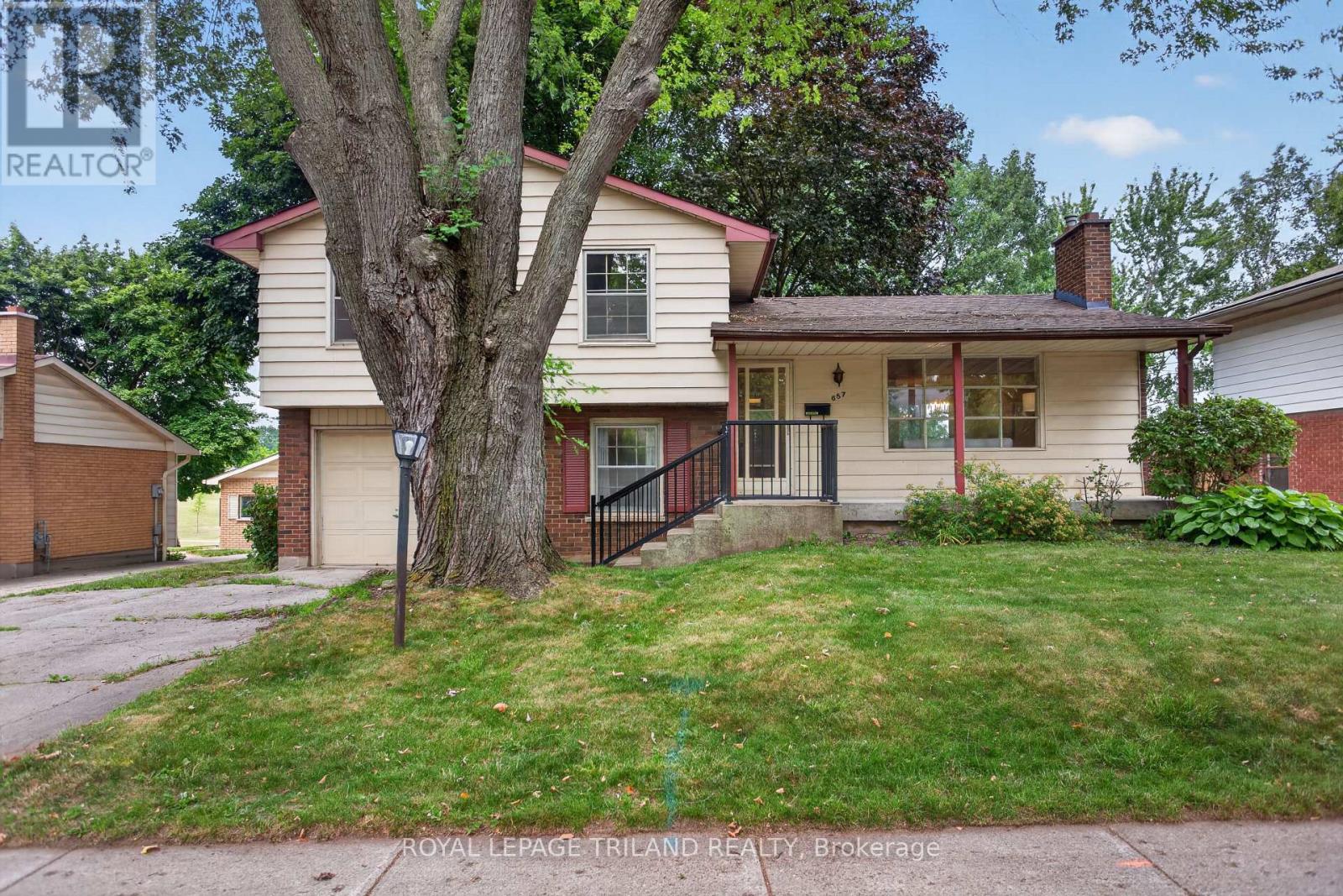 657 Viscount Road, London South, Ontario  N6J 2Y4 - Photo 2 - X13601822